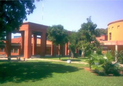 Construcción de la Biblioteca Central (San Lorenzo)